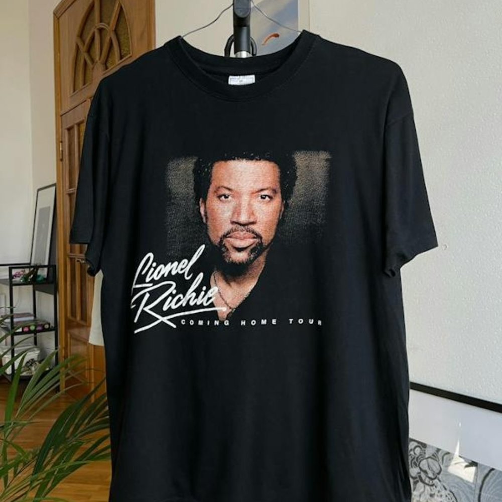 Vintage Lionel Richie Tour T-shirt Pop Music Tyto193